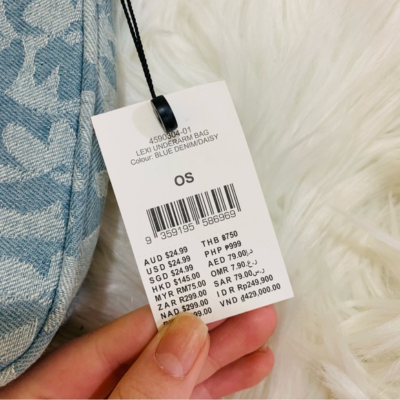 NWT Cotton On Denim Canvas Daisy shoulder bag - Picture 3 of 12